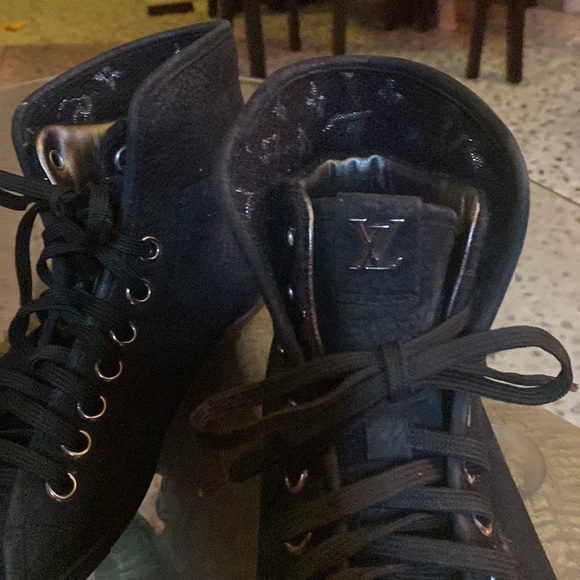 Louis Vuitton sneakers shoes - Picture 5 of 6